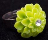 Justerbar fingerring lime grøn blomst 19 mm